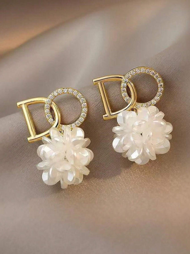 1 Pair Letter D Flower Design Earrings For Women