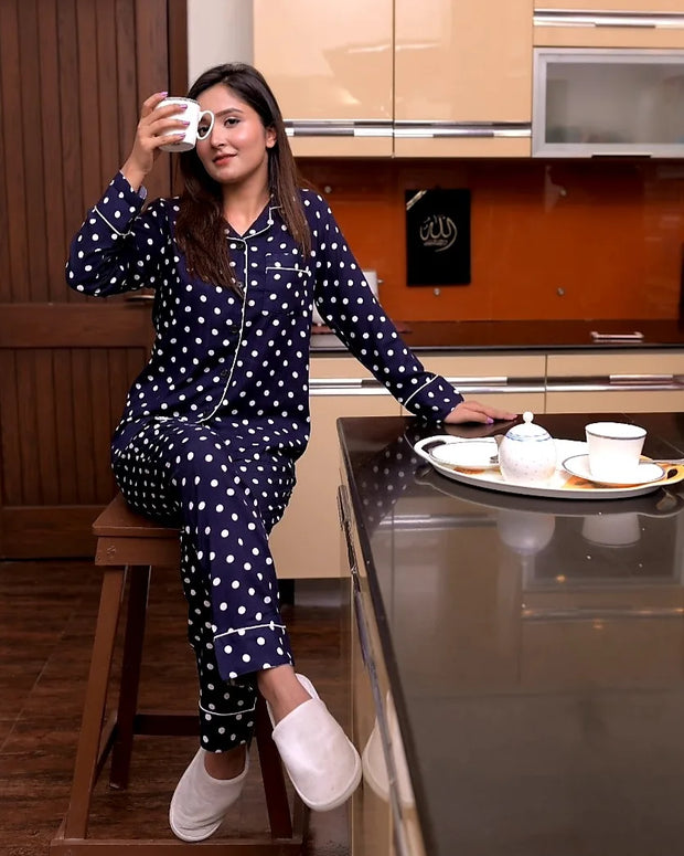 Glamorous in Pajamas - Hues